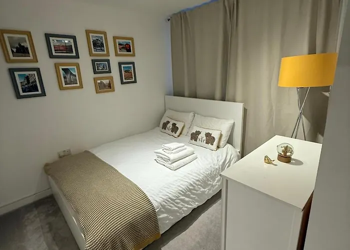 Double Bedroom With Dedicated Private Bathroom