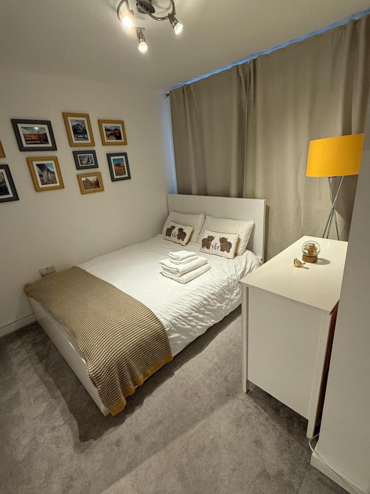 Double Bedroom With Dedicated Private Bathroom